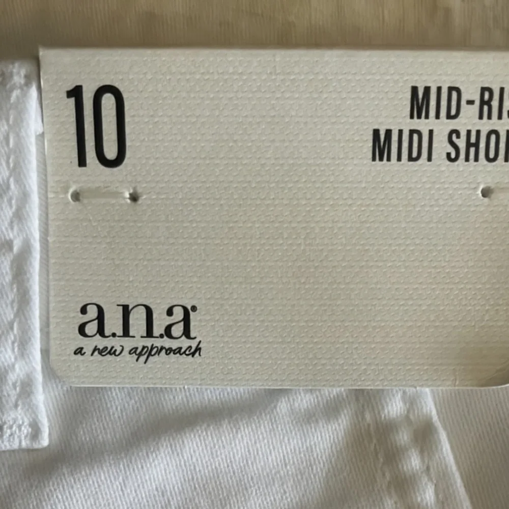 A.N.A Classic White Shorts